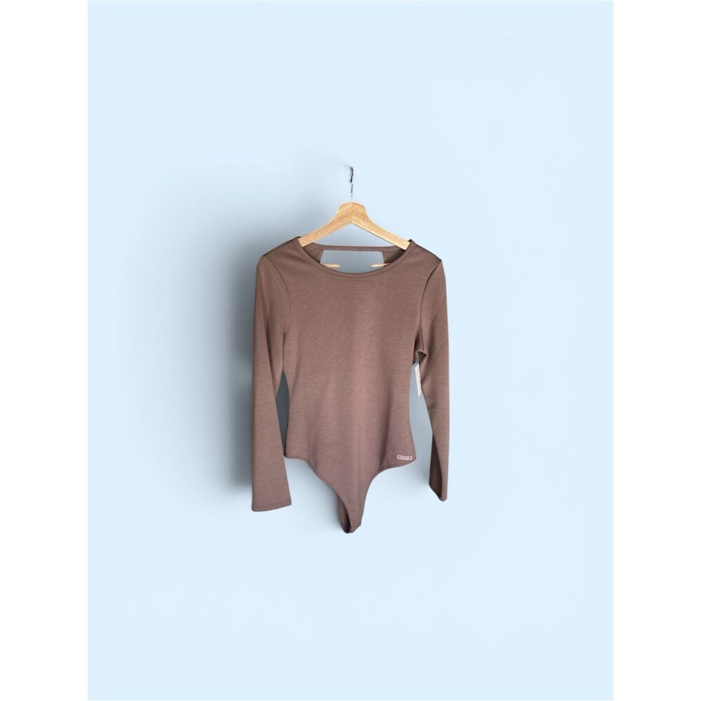 HUDSON XL The Knot Back Bodysuit in Deep Taupe SCULTPTING - Picture 7 of 7